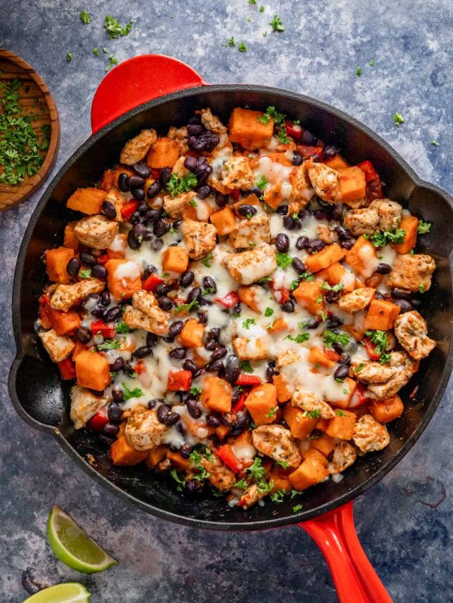 Prepare The Most Flavorful Potato And Chicken Skillet